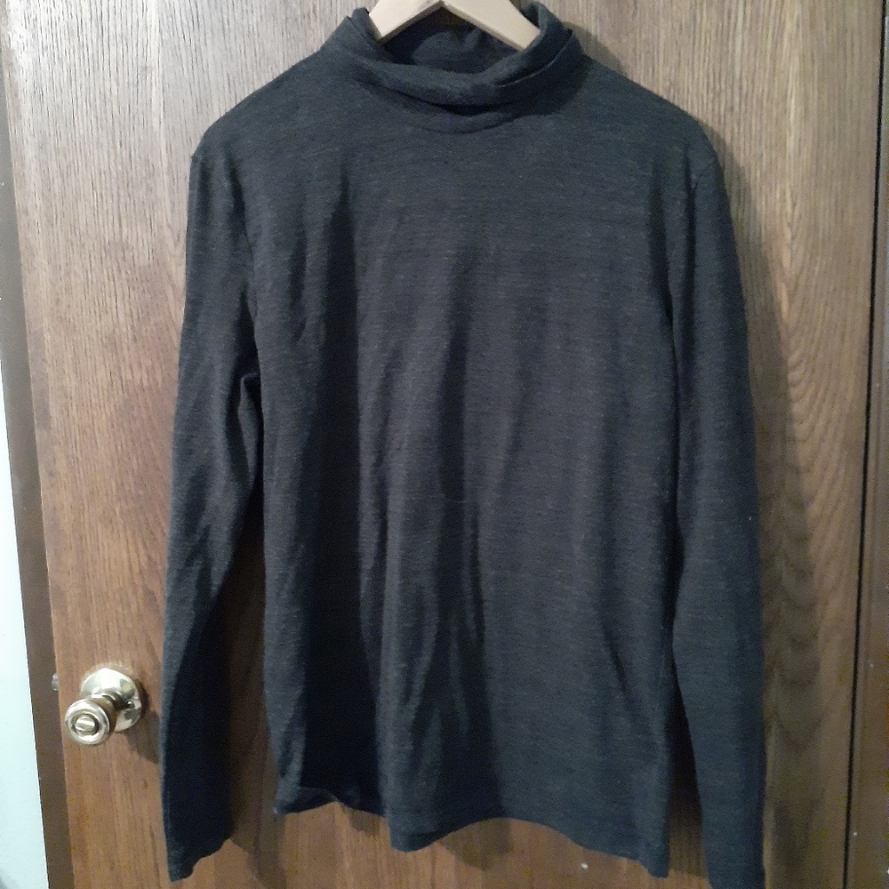 Grey turtleneck
